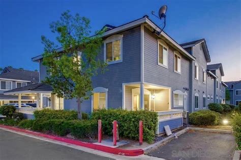 poway townhomes for rent.